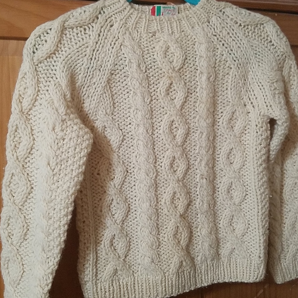100% Virgin Wool Sweater - Picture 2 of 4